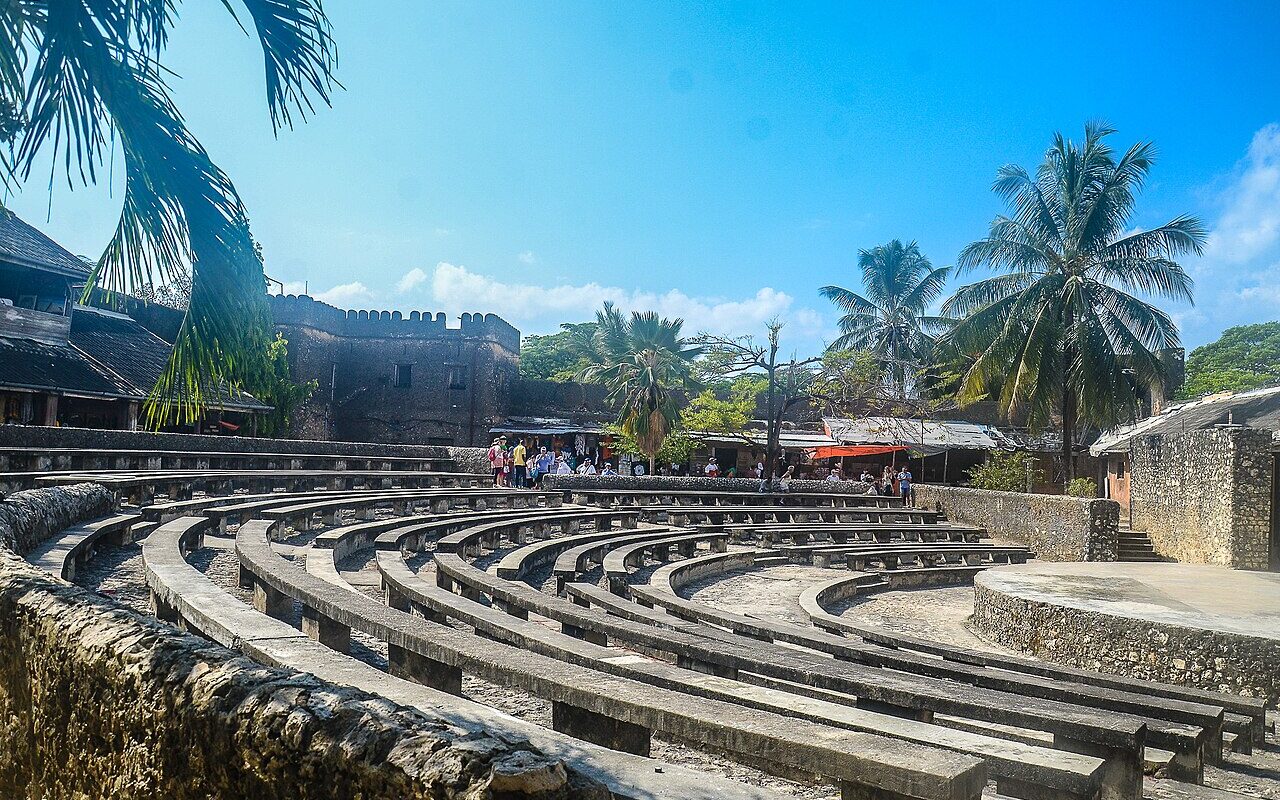 Nowadays it has been converted  into a cultural centre, and a key tourist attraction. 
Therefore, the Old Fort has histo